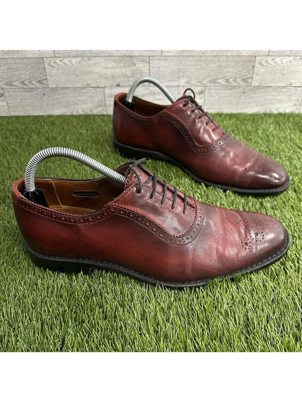 Allen Edmonds 9-D Cornwallis Burnished Cognac and Brown Mens Oxford Dress
